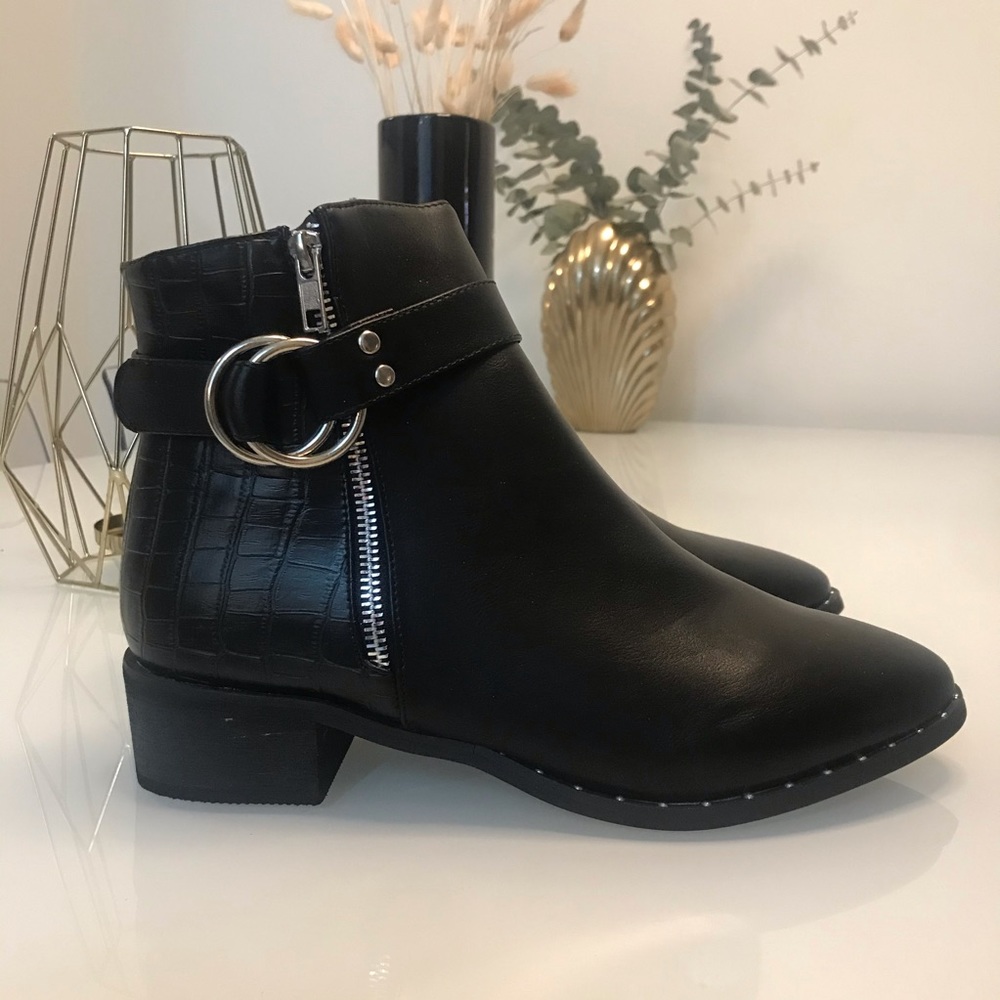 Nasty Gal - Brand new boots - Vegan Leather